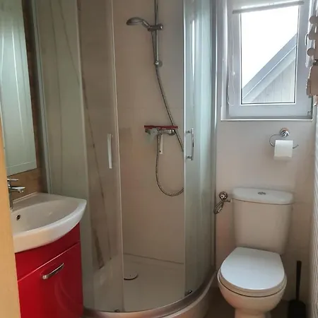 Reyes Ii - Klimatyzowane 홈스테이 *