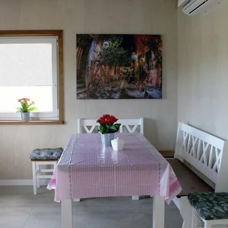 Δωμάτια σε οικογενειακή κατοικία Reyes Ii - Klimatyzowane Krynica Morska